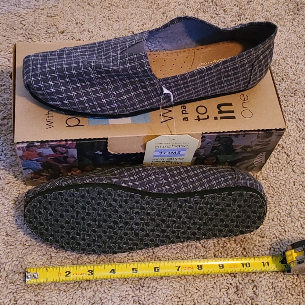 TOMS Black Tailored Check Mens Sz 9/ womens sz 10